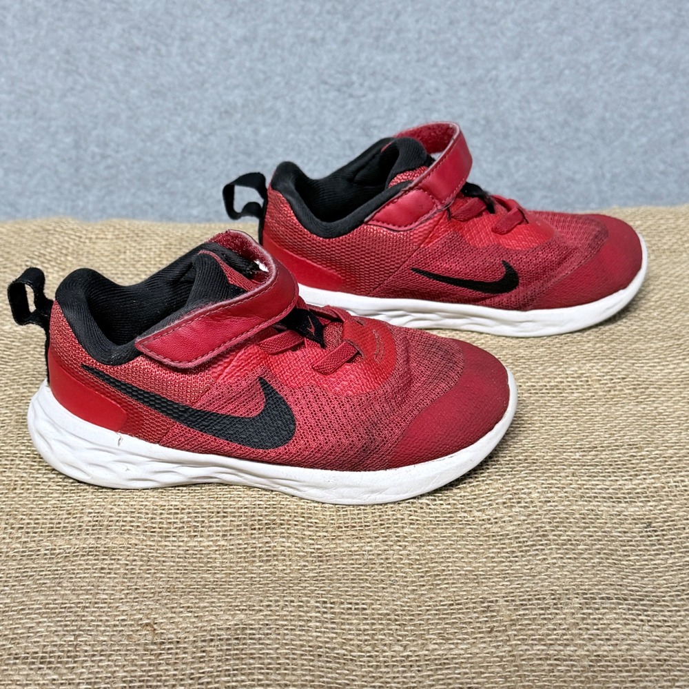 Nike Revolution 6 Next Nature University Red Black Kids Size 9C running, outdoor